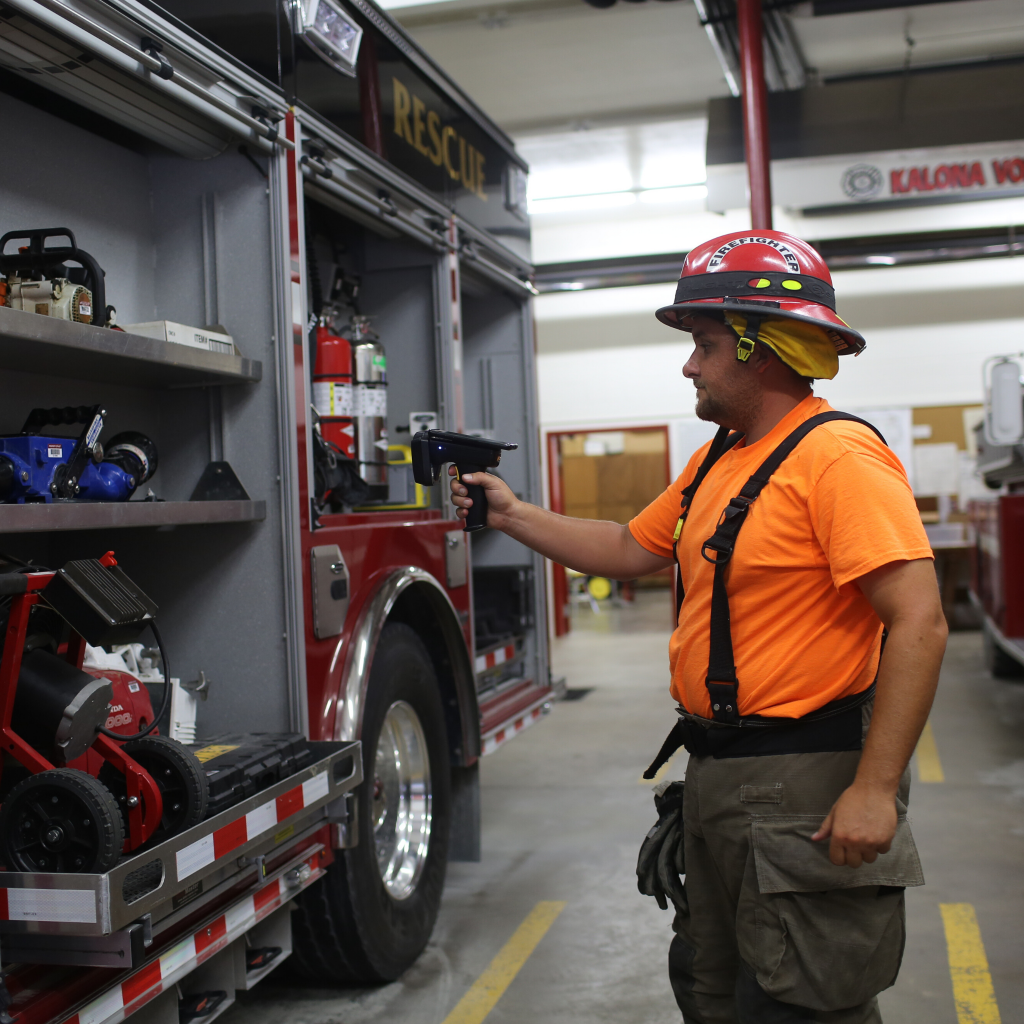 Benefits of RFID asset tracking by bulk scanning to check out check in assets