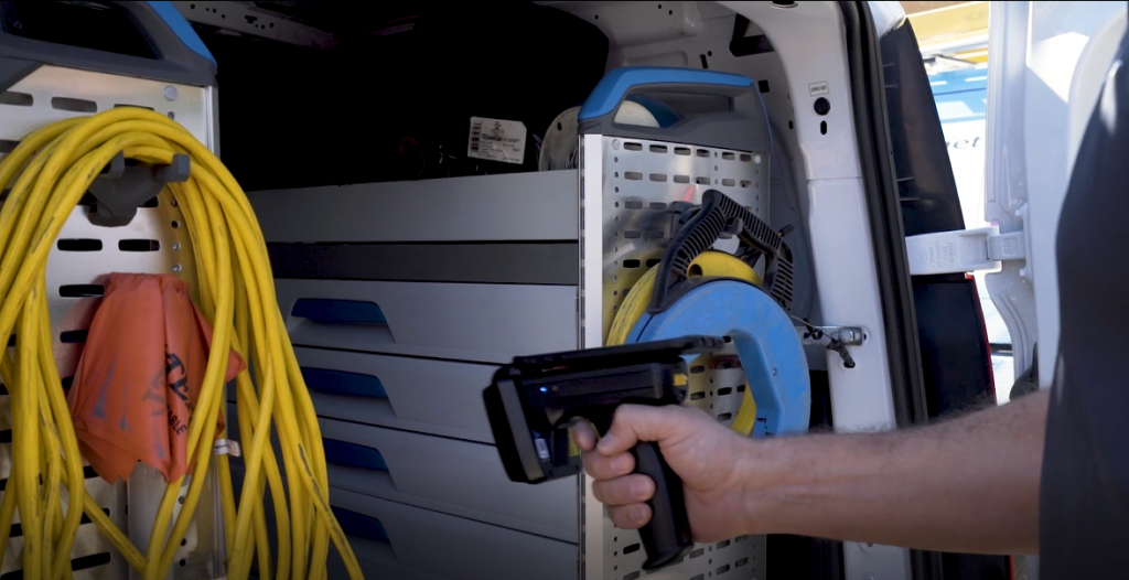 Scanning assets with RFID tool and equipment tracking app